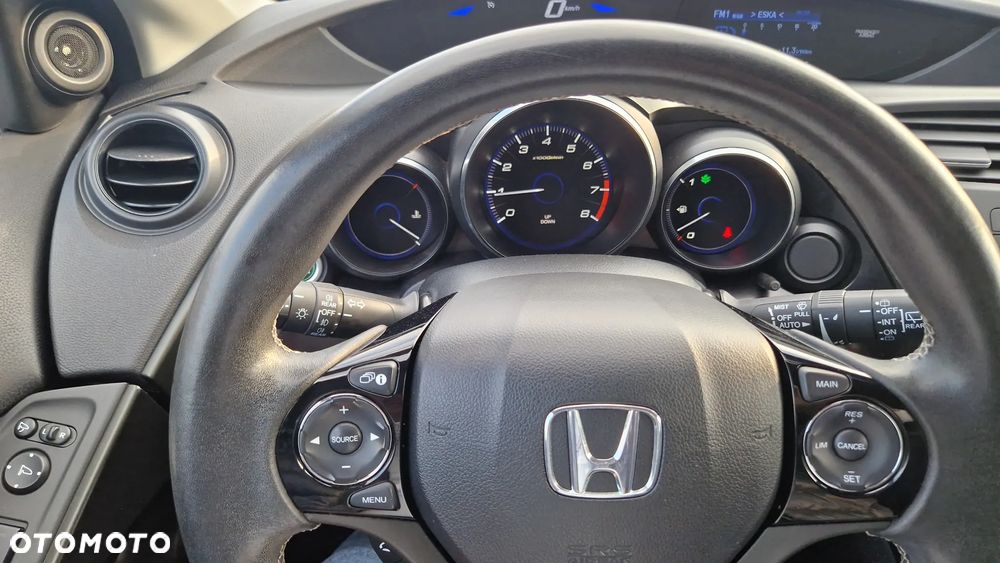 Honda Civic 1.8 i-VTEC Comfort Black Edition - 10