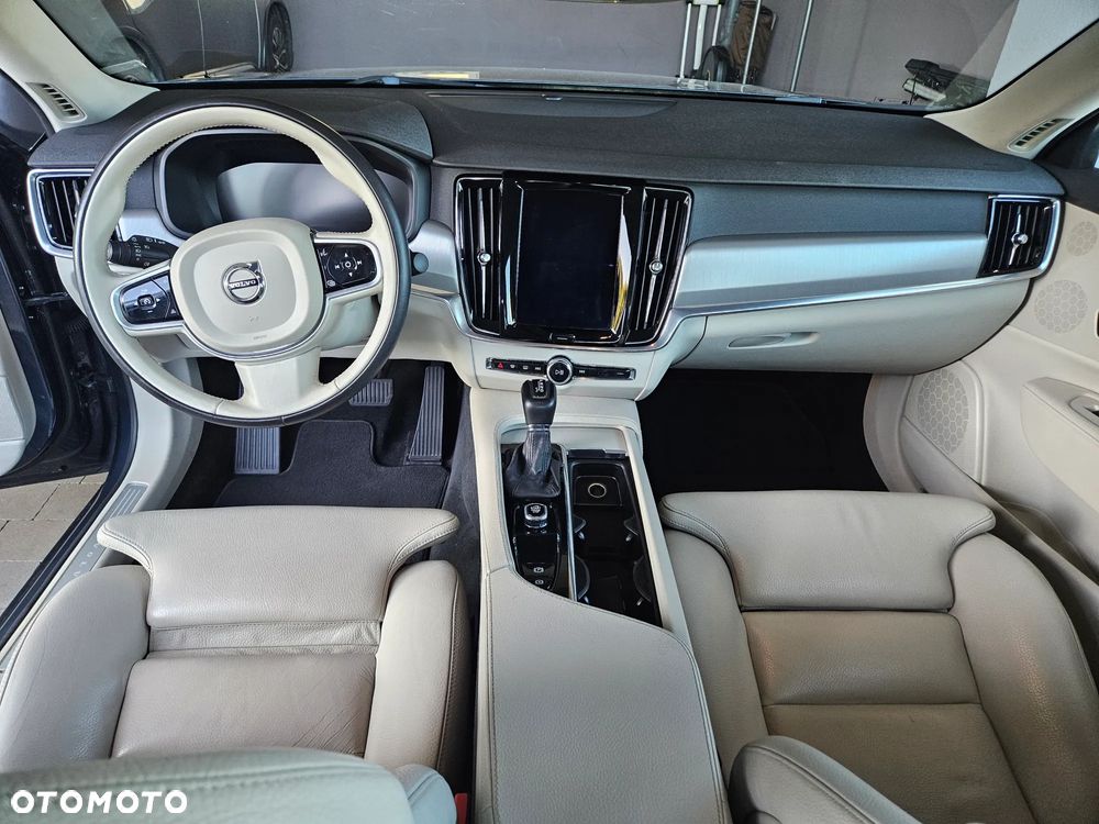 Volvo S90 D3 SCR Momentum Pro - 18