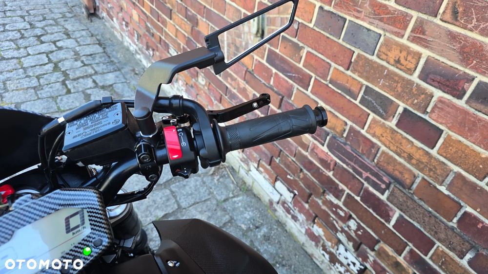 Yamaha MT - 19