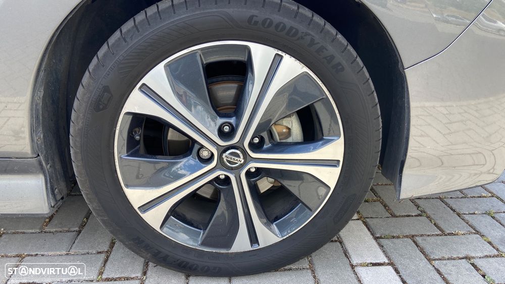 Nissan Leaf Tekna Two Tone - 6