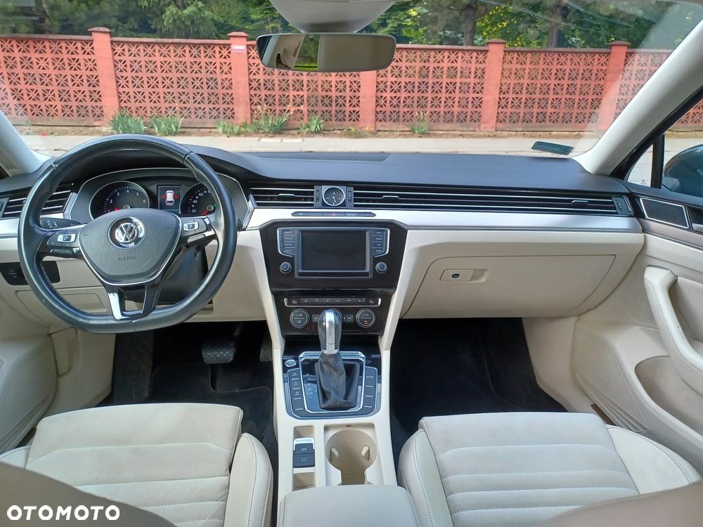 Volkswagen Passat 1.8 TSI (BlueMotion Technology) DSG Highline - 13