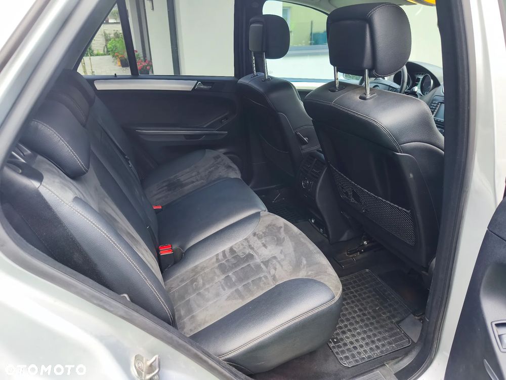 Mercedes-Benz ML 350 4-Matic - 6