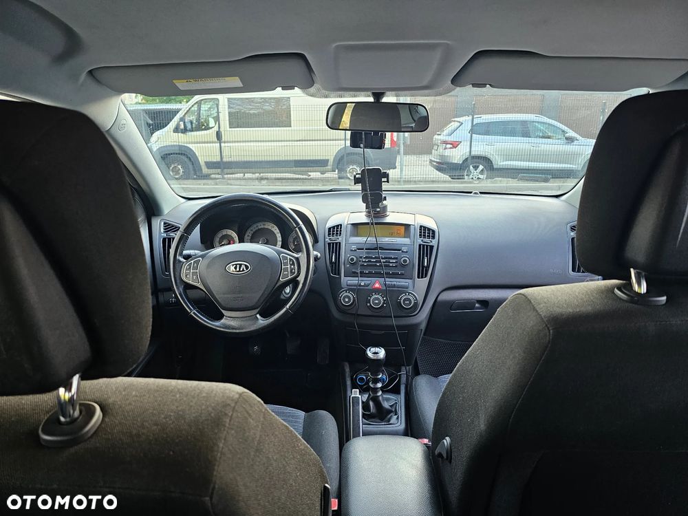 Kia Ceed - 17