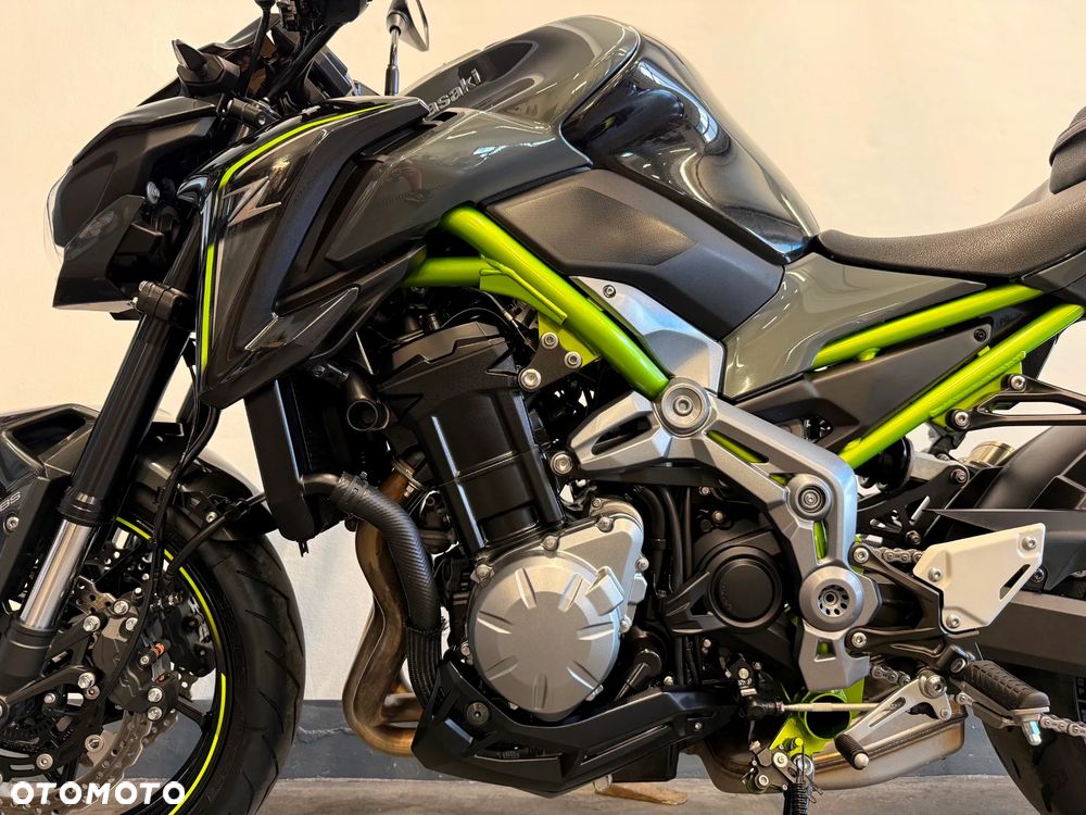 Kawasaki Z 900 - 12
