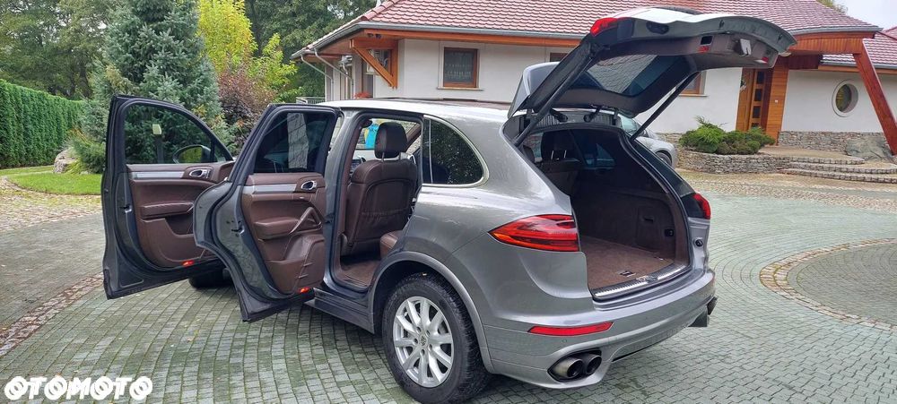 Porsche Cayenne - 5