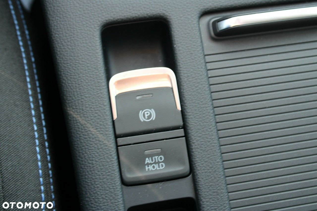 Volkswagen Passat - 34