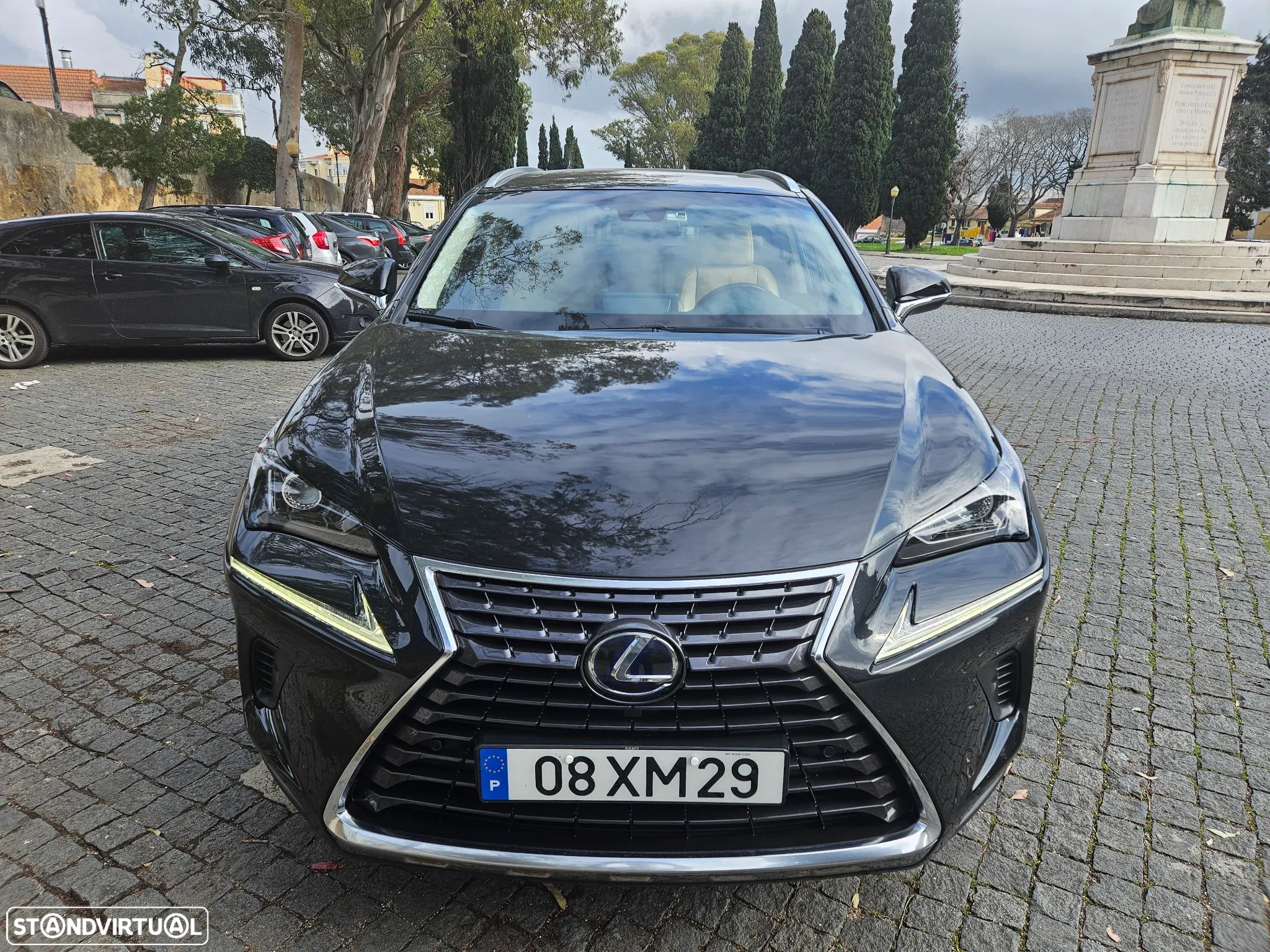 Lexus NX 300h Executive - 1