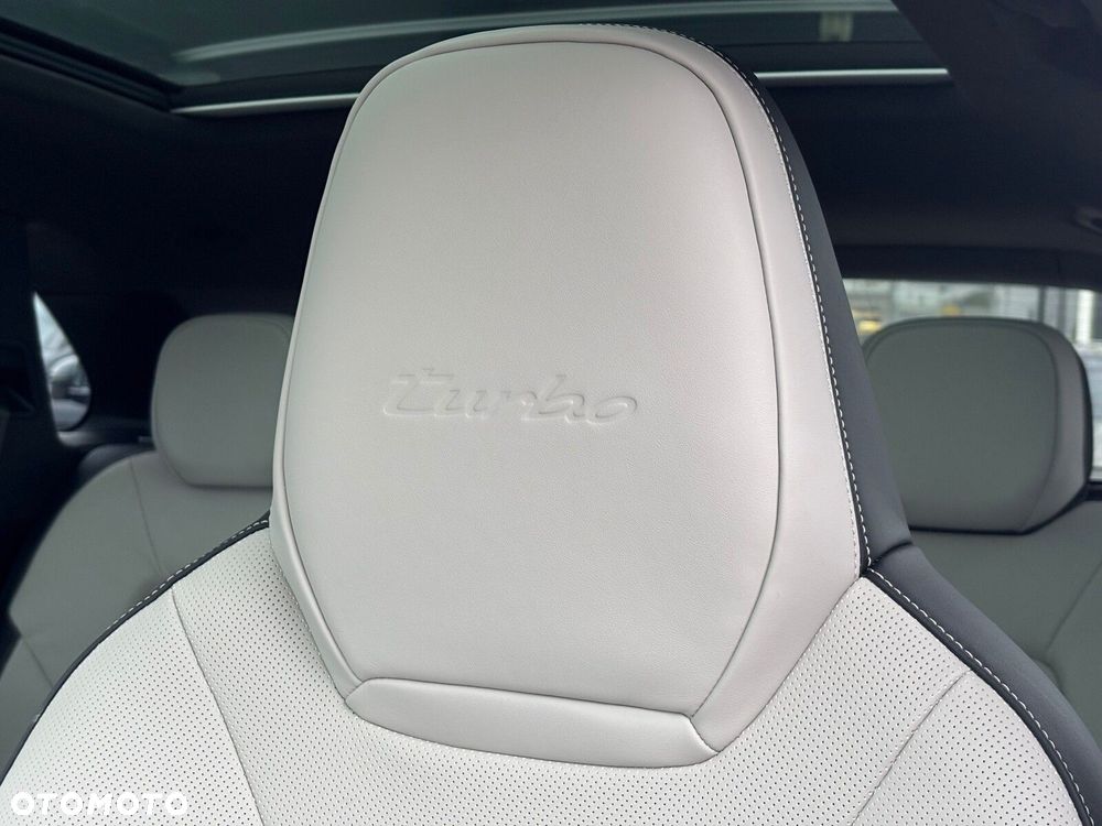 Porsche Cayenne - 30