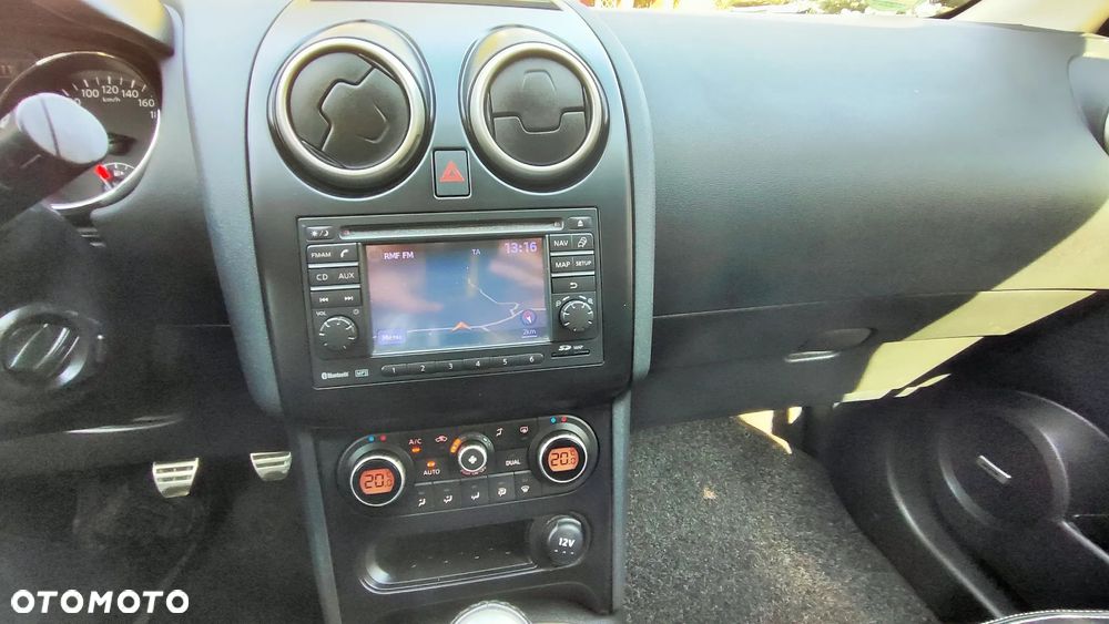 Nissan Qashqai 2.0 4 x 4 tekna - 9