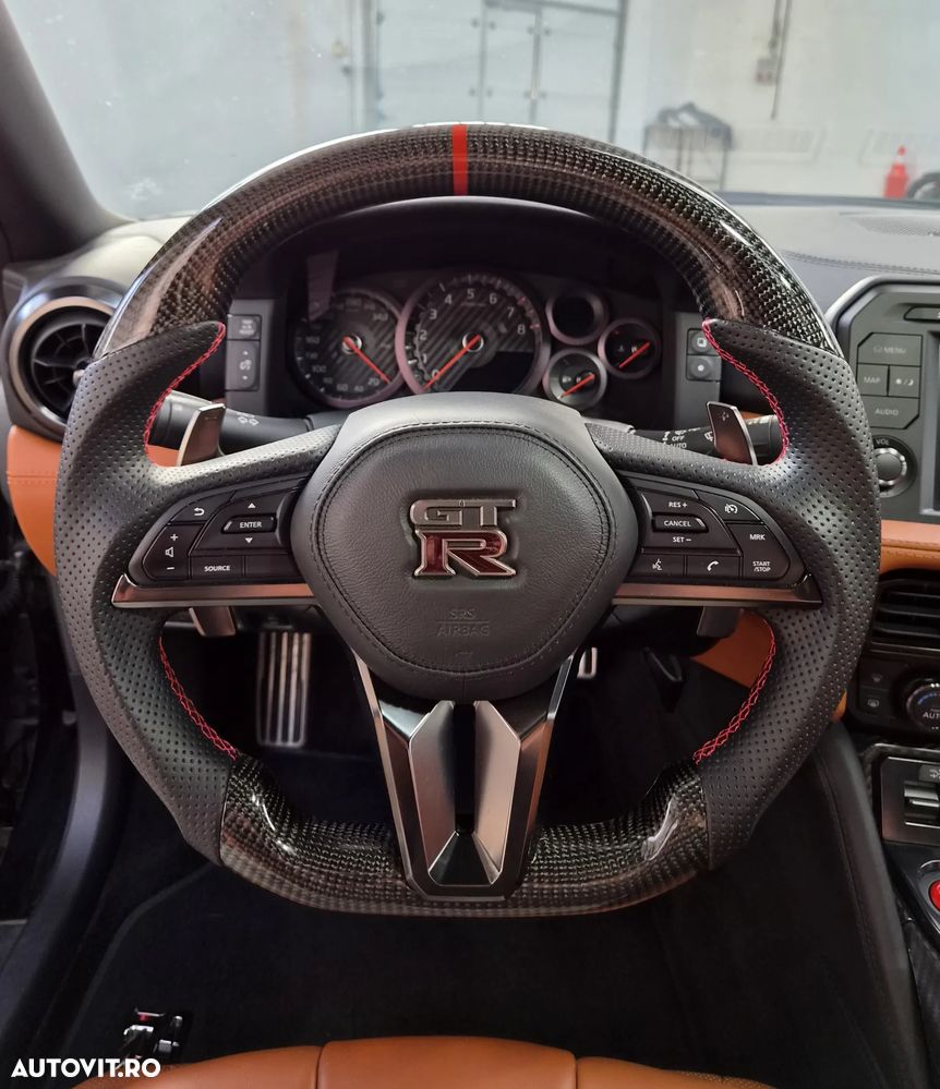 Nissan GT-R - 6