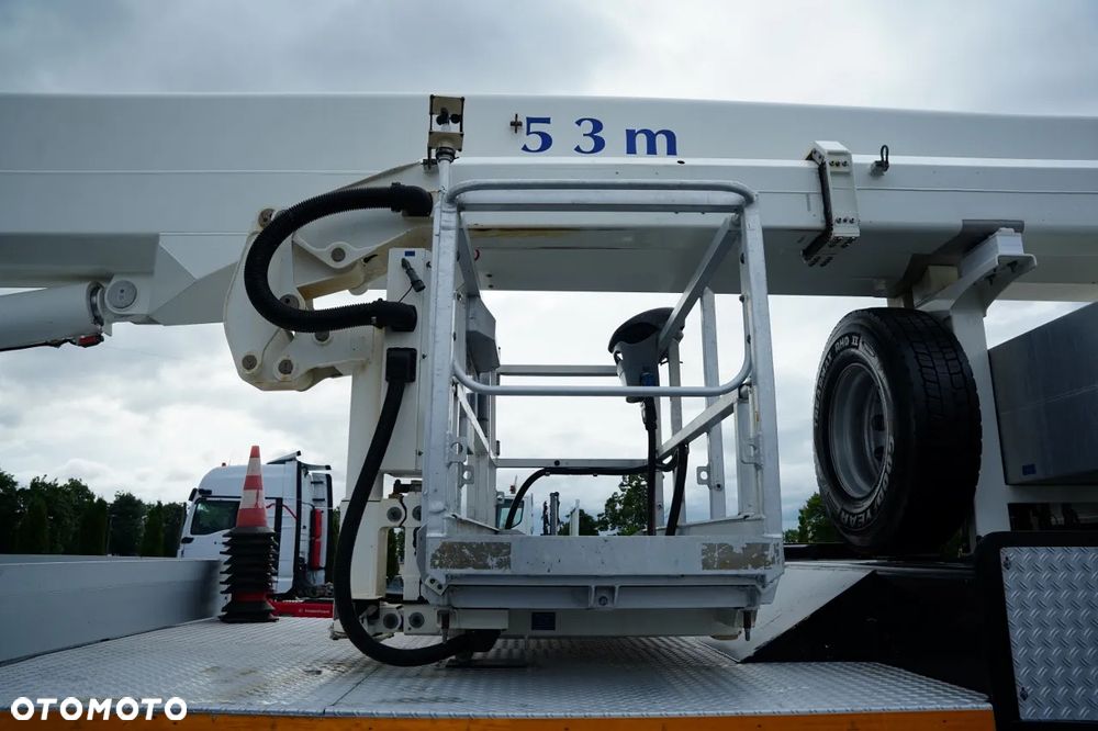 MAN TGS 26.400 /  PODNOŚNIK KOSZOWY / 6x4 / PALFINGER WT 530  / WYSOKOŚĆ ROBOCZA 53 M /  / UDŹWIG 600 KG-  5 OSÓB  / MANUAL - 24