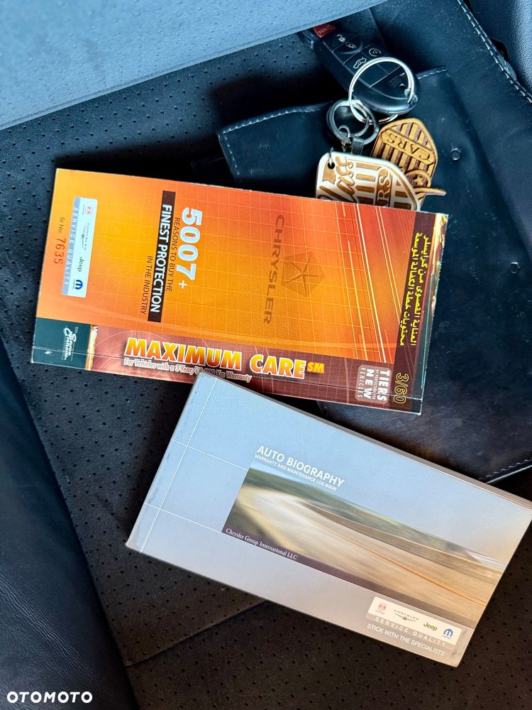 Dodge Challenger 6.1 SRT8 - 29