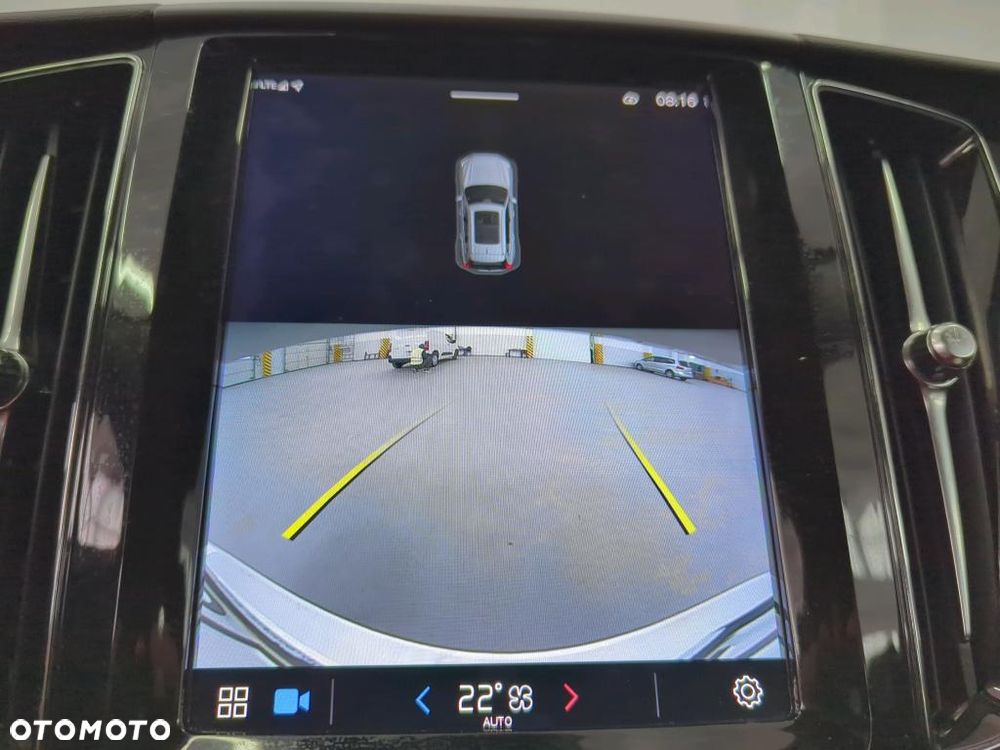 Volvo XC 60 B4 B Momentum Pro - 13