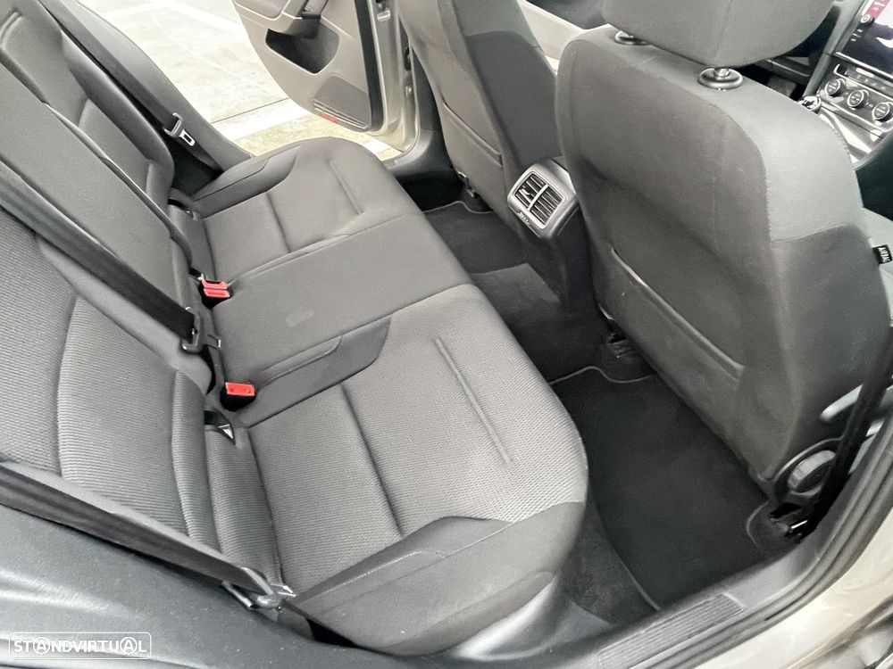 VW Golf 1.6 TDI Confortline - 43