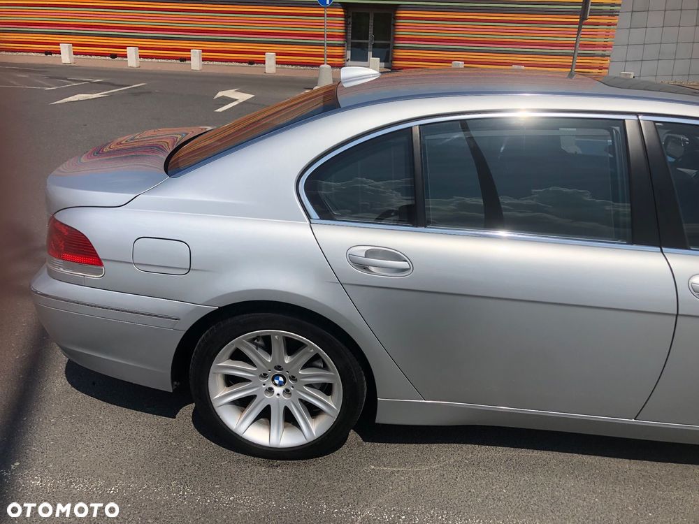 BMW Seria 7 745i L - 5
