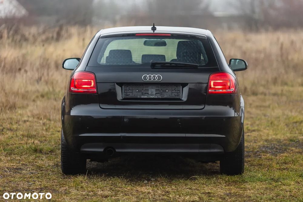Audi A3 3-drzwiowe 2.0 TDI Ambition S tronic - 9