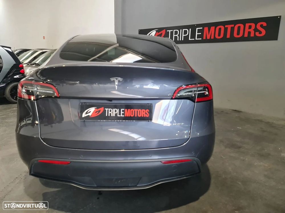 Tesla Model Y Long Range Dual Motor AWD - 3