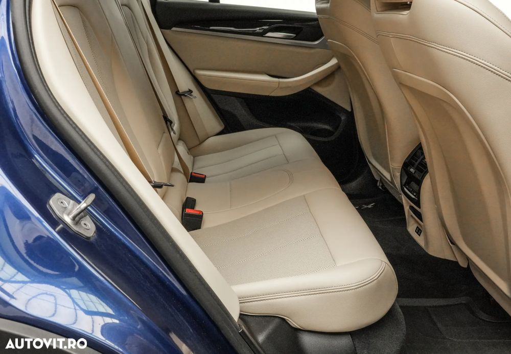 BMW X4 xDrive20i AT Advantage - 17