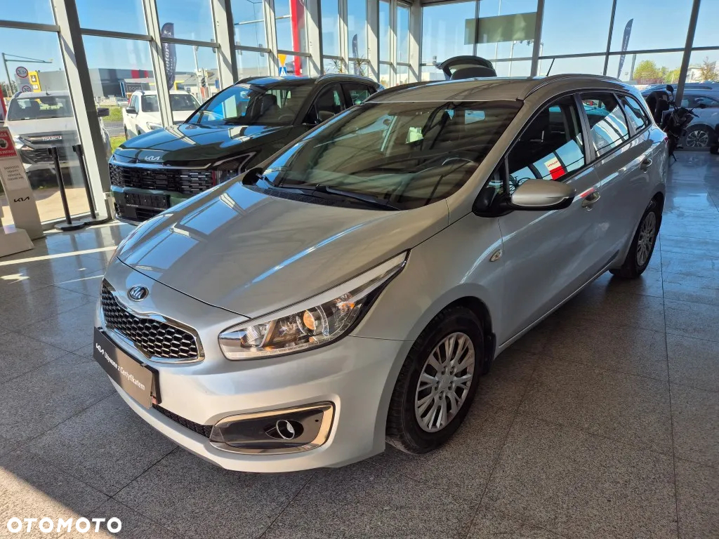 Kia Ceed Cee'd 1.6 GDI M - 3