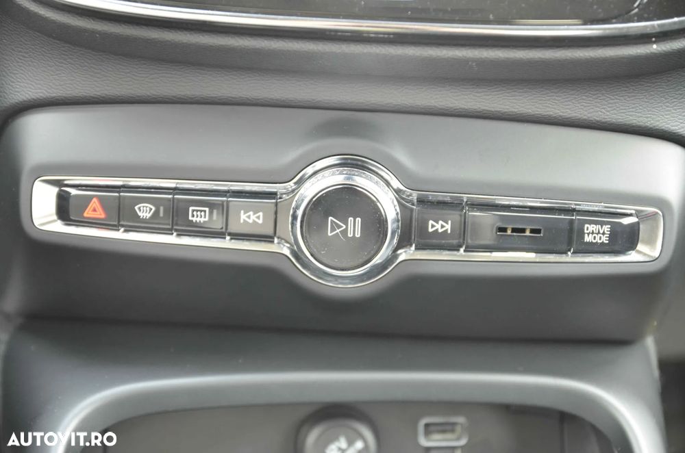 Volvo XC 40 D3 Geartronic Momentum - 32