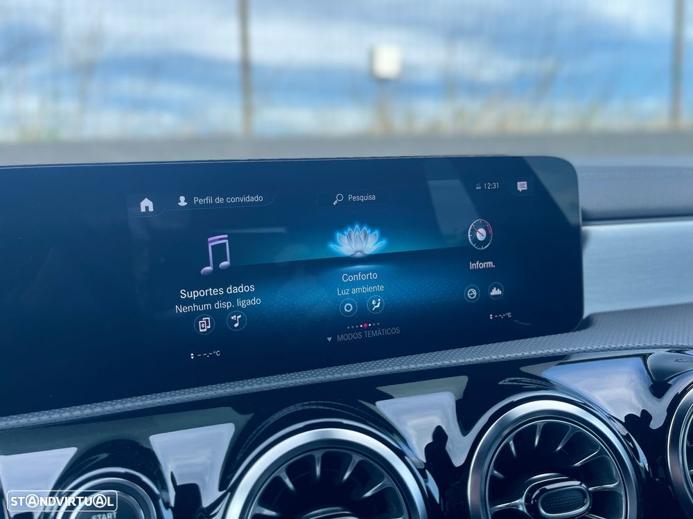 Mercedes-Benz CLA 180 AMG Line - 17