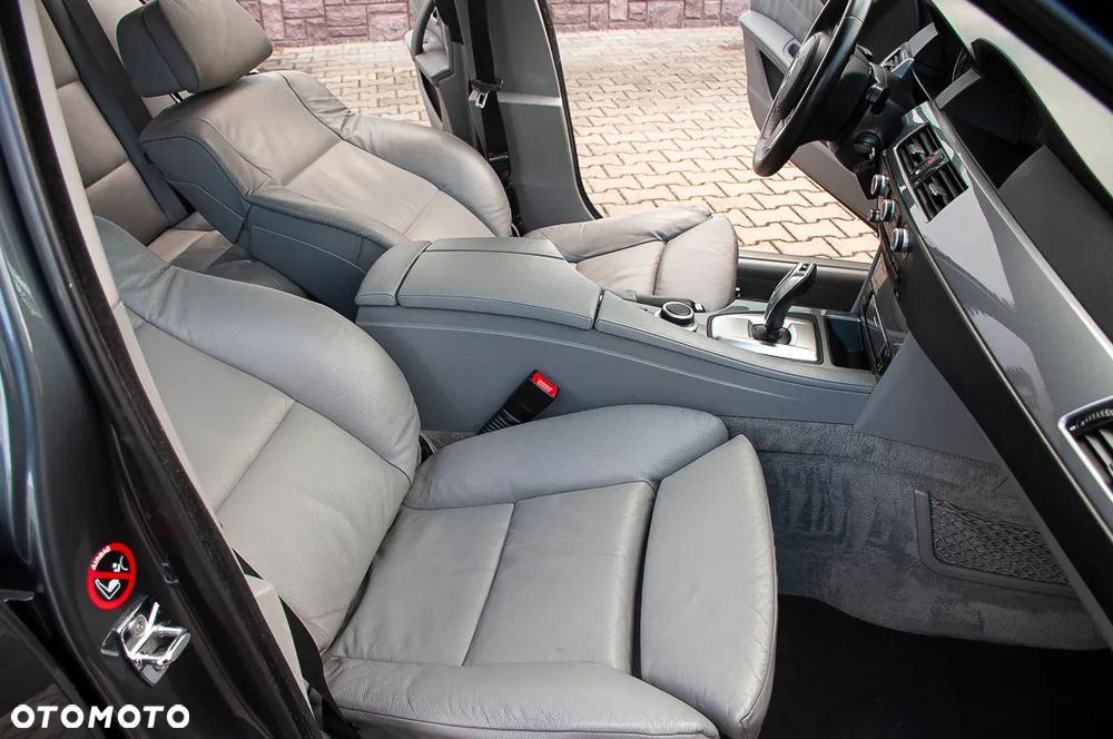 BMW Seria 5 530d - 23
