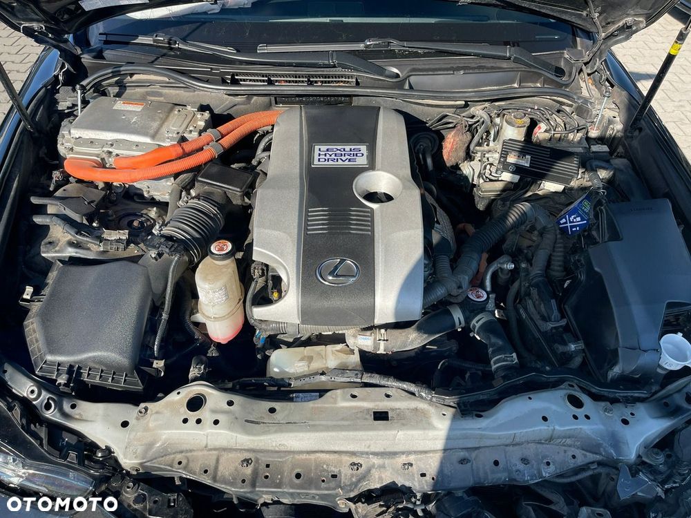 Lexus IS 300h Business Edition - 11