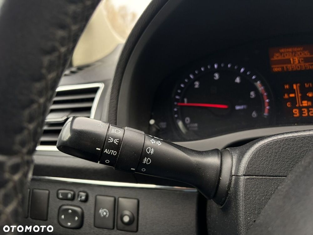 Toyota Avensis 2.0 D-4D Premium - 26