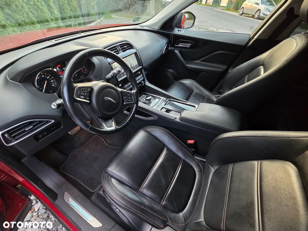 Jaguar F-Pace - 21