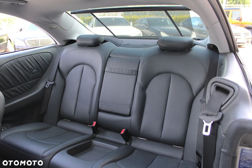 Mercedes-Benz CLK - 17