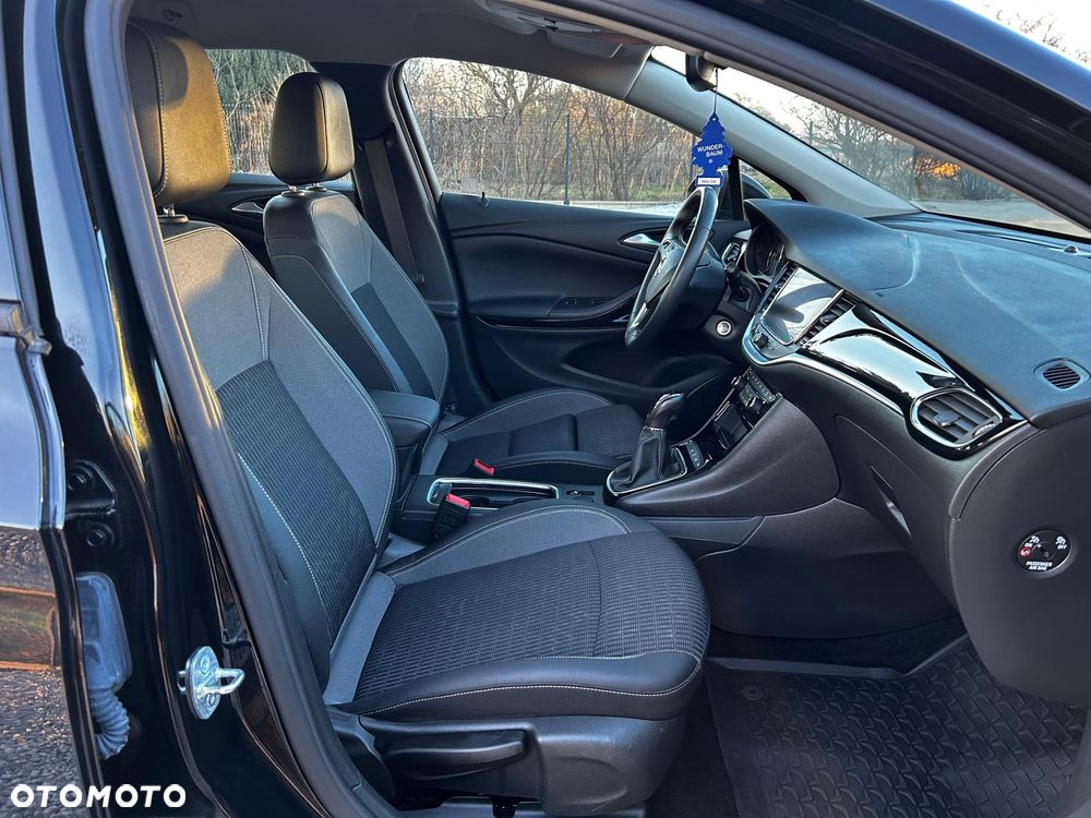 Opel Astra 1.2 Turbo Business Edition - 34