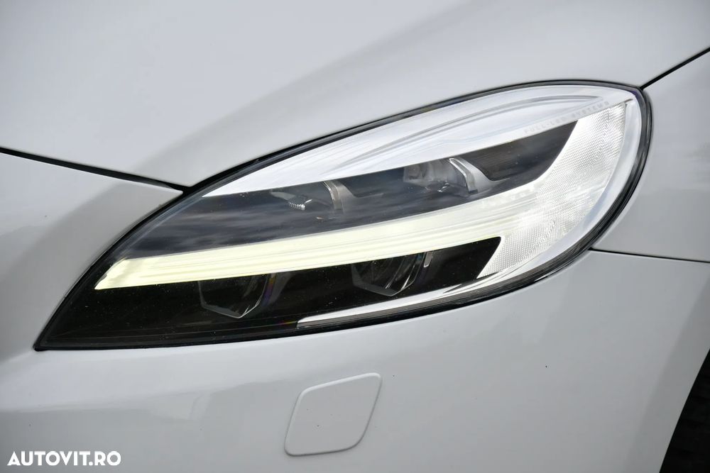 Volvo V40 D2 Summum - 16