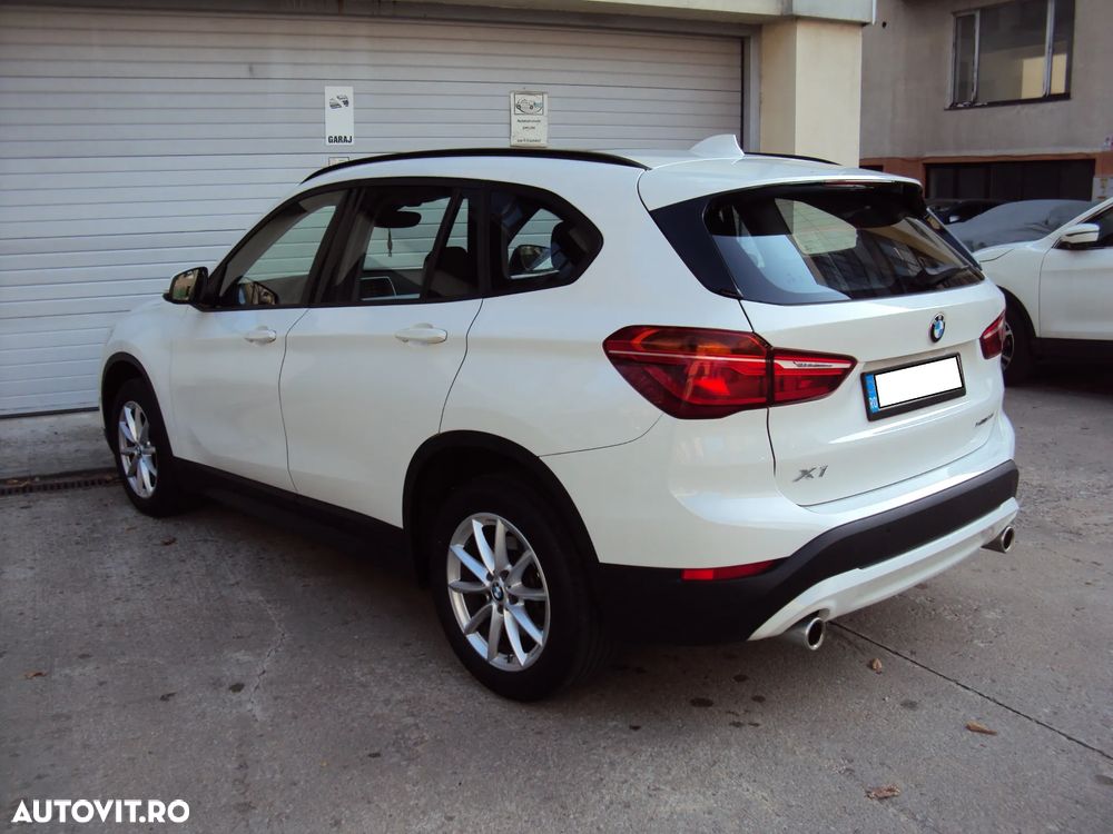 BMW X1 xDrive20i AT Standard - 3