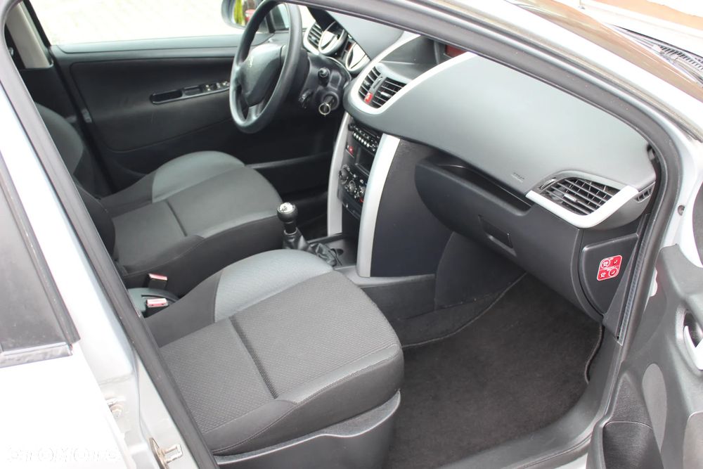 Peugeot 207 75 Tendance - 11
