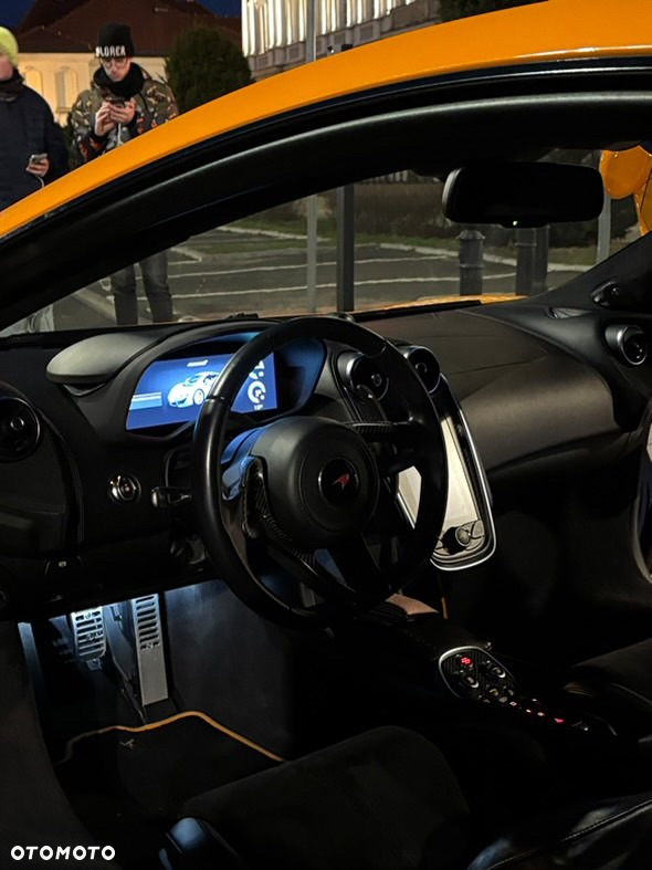 McLaren 570S Coupe Standard - 15