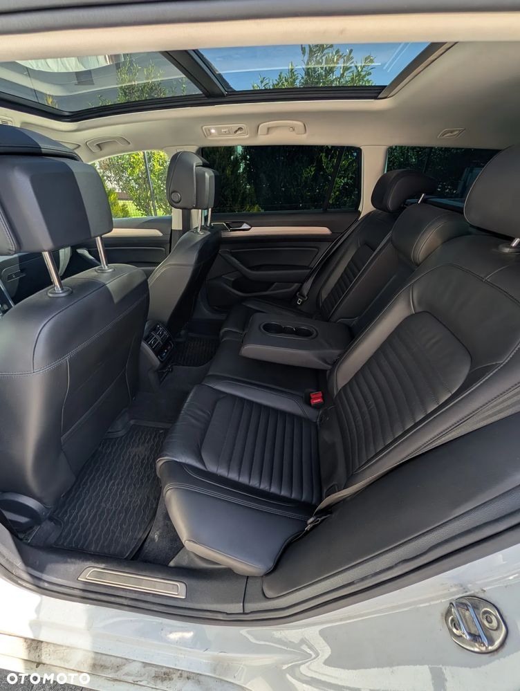 Volkswagen Passat - 15