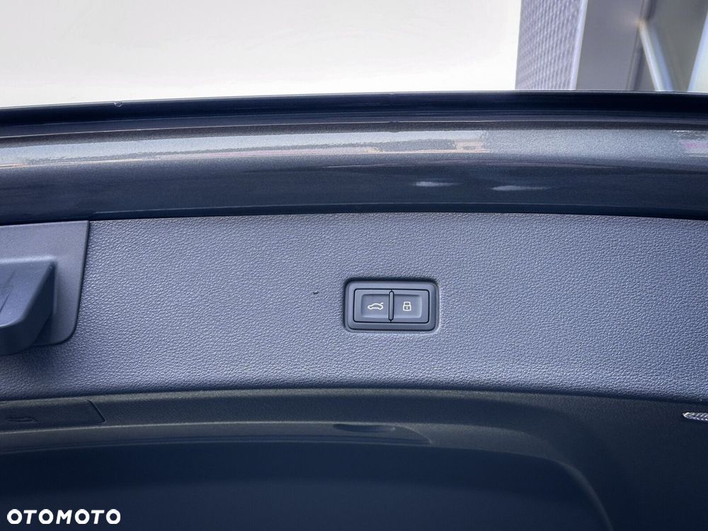Audi Q8 - 10