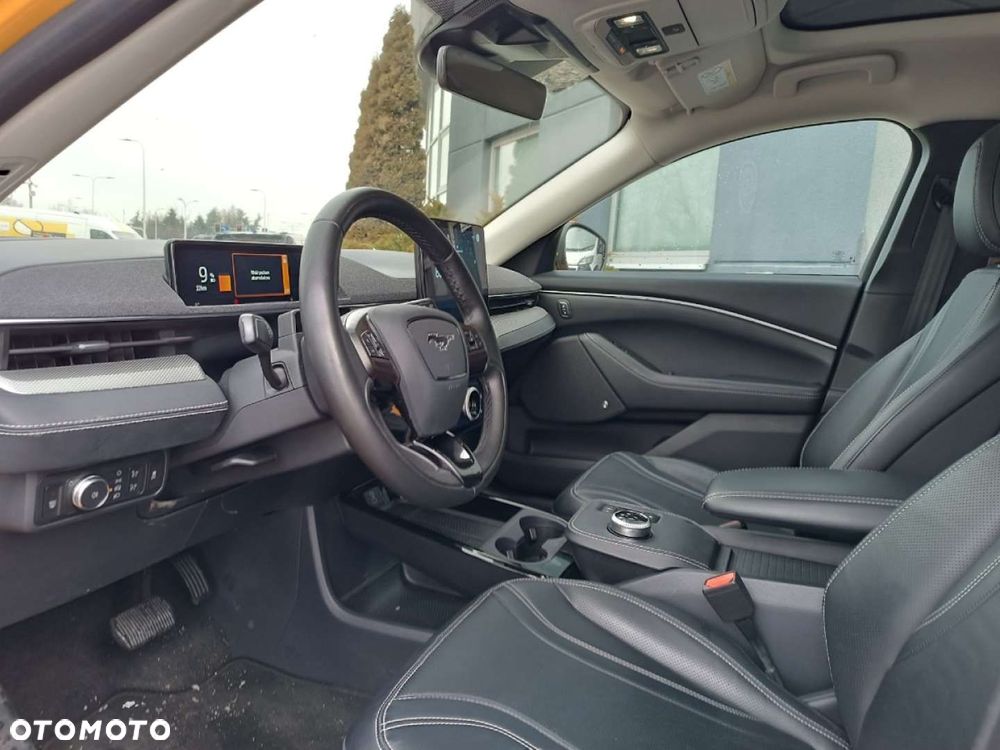 Ford Mustang Mach-E - 11