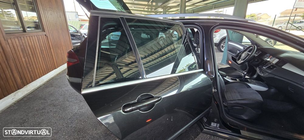 Renault Laguna Break 2.0 dCi GT - 33