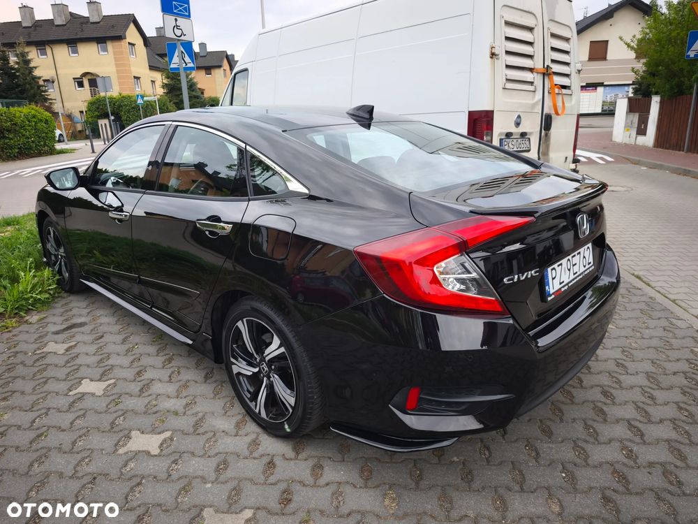 Honda Civic 1.5 i-VTEC Turbo CVT Executive - 13