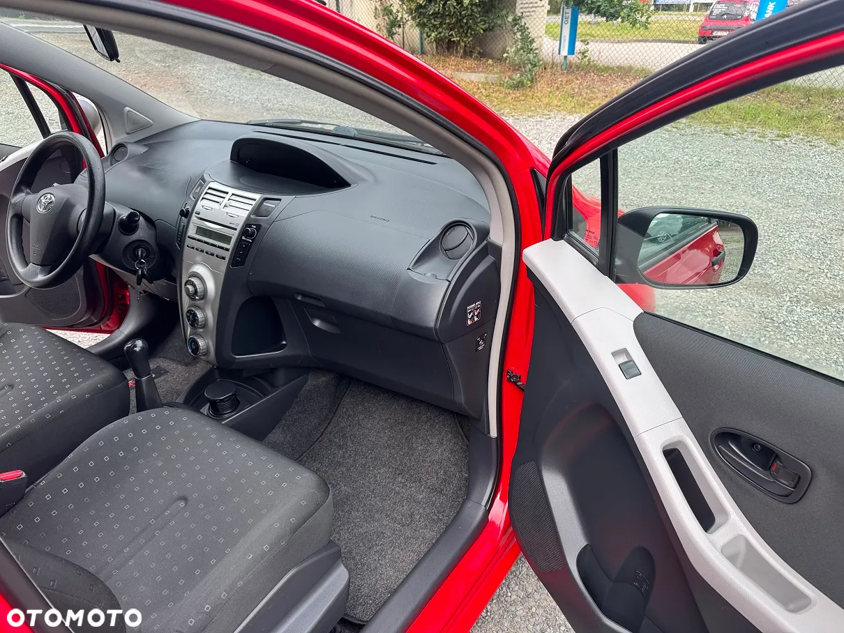 Toyota Yaris - 21