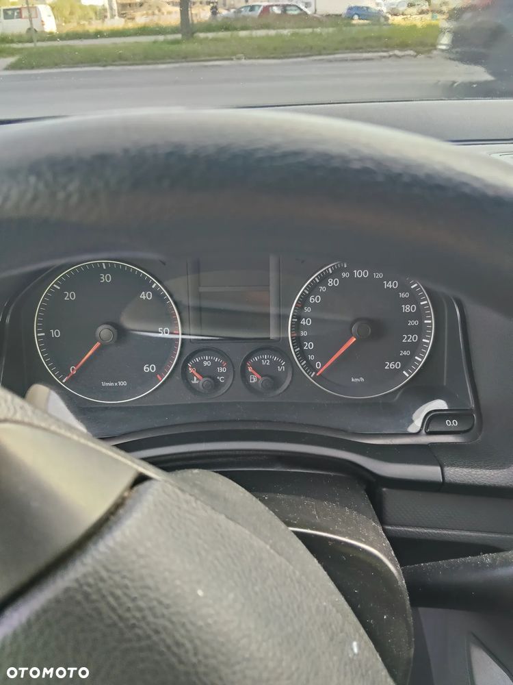 Volkswagen Golf 2.0 TDI Comfortline - 6