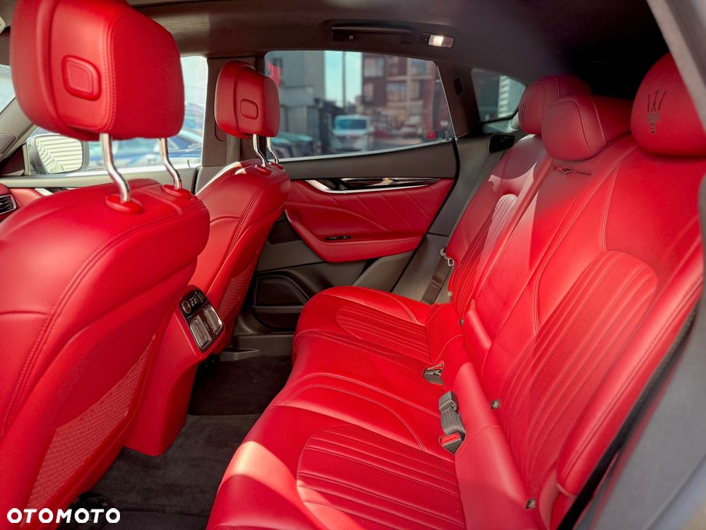 Maserati Levante Granlusso - 13