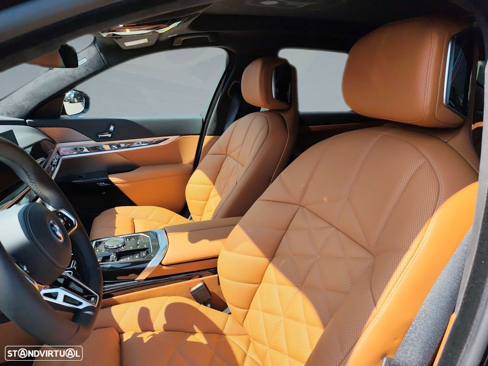 BMW 750 750e xDrive Pack Desportivo M - 11
