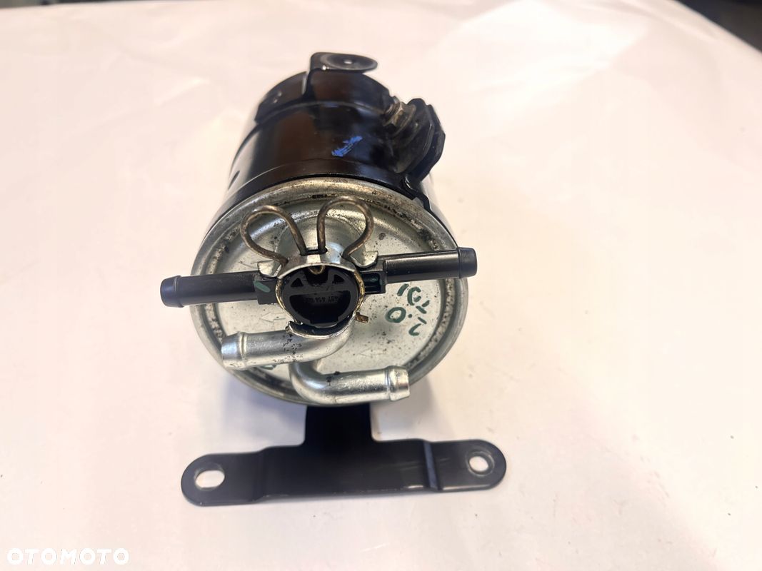 AUDI A4 B7 OBUDOWA FILTRA PALIWA 8E0201987J - 1