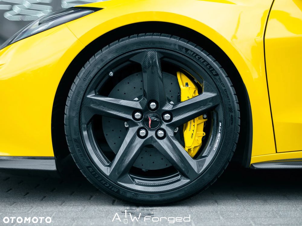 Chevrolet Corvette - 13