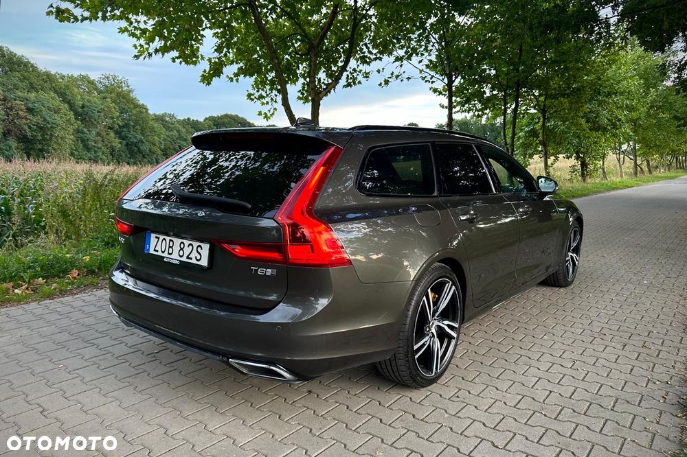 Volvo V90 T8 AWD Plug-In Hybrid R-Design - 4