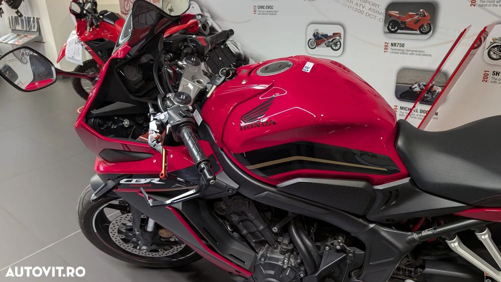 Honda CBR 650R - 4