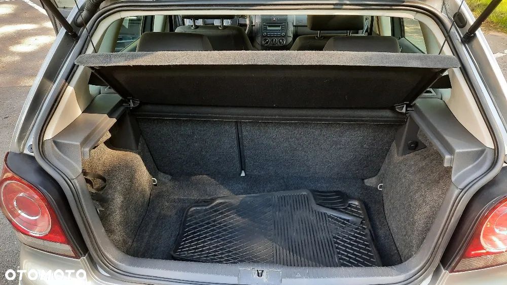 Volkswagen Polo 1.4 16V Trendline - 16