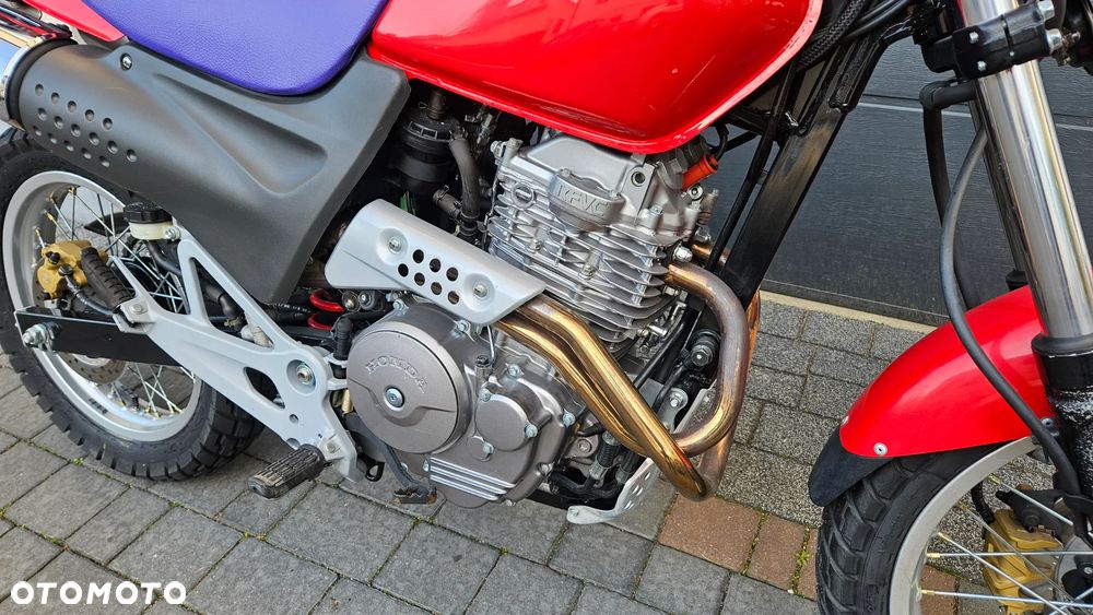 Honda NX - 3